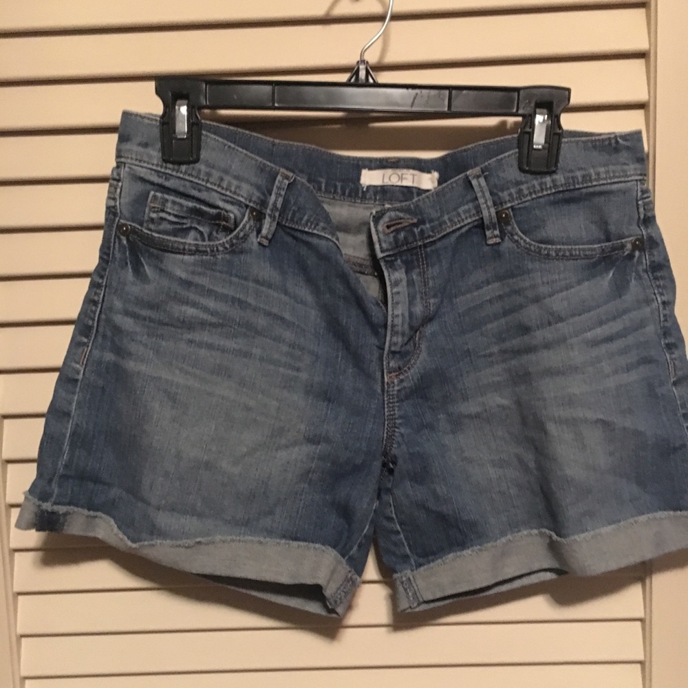 Ann taylor LOFT blue jean shorts